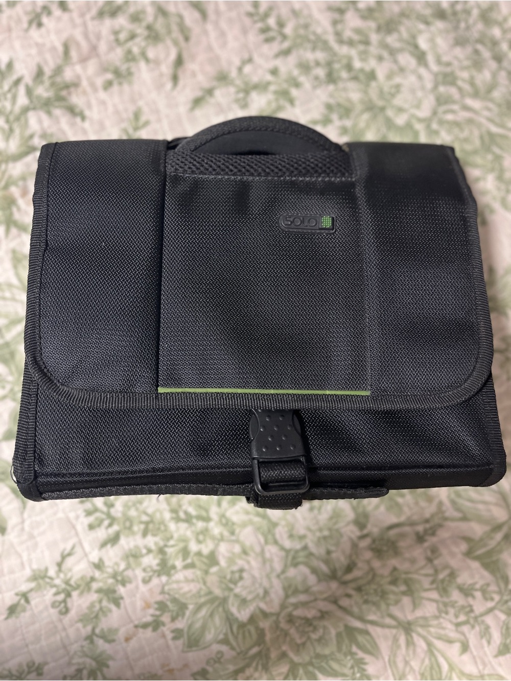 Solo Tech Collection Check Fast Security Multi Purpose Case Bag Carrier Luggage